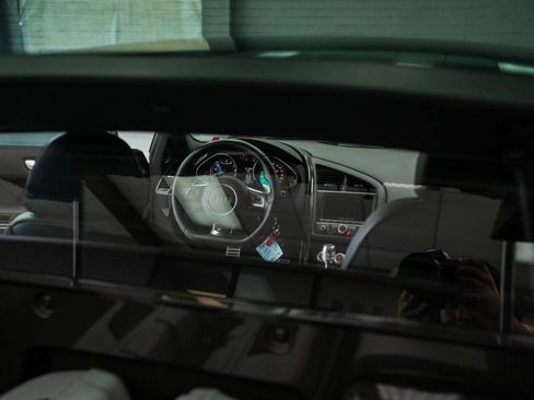 Used 2015 Audi R8 V10 plus w/ Full Leather Package image 20