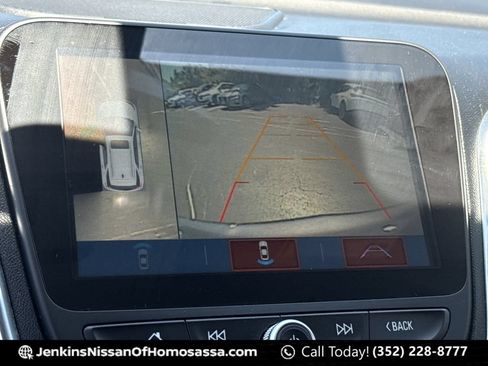 Used 2018 Chevrolet Equinox Premier FWD image 37