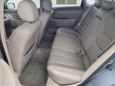 Used 2000 Toyota Avalon XLS FWD image 9