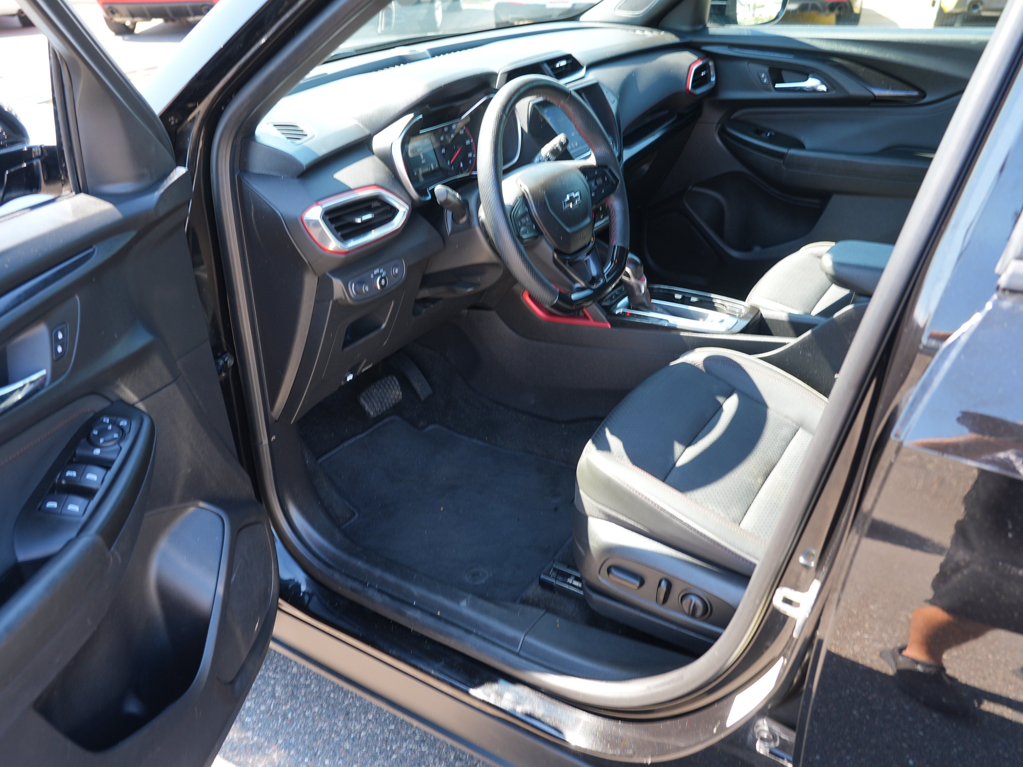 Used 2022 Chevrolet TrailBlazer RS AWD/4WD image 13