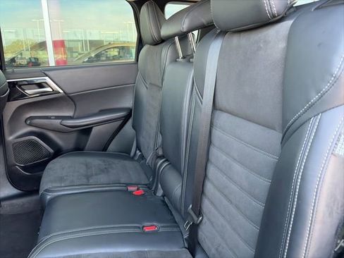 Used 2024 Mitsubishi Outlander SE image 20