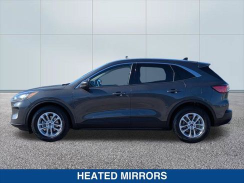 Used 2020 Ford Escape SE FWD image 2