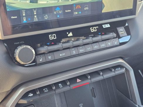 New 2026 Toyota Tundra Limited AWD/4WD image 28