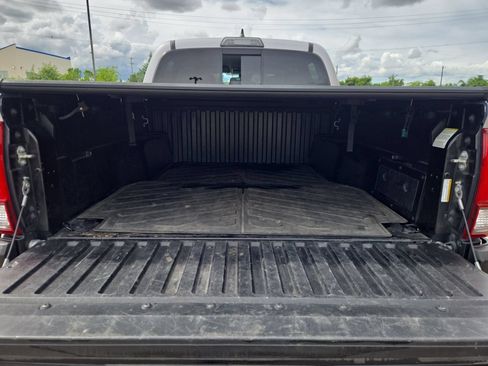 Used 2019 Toyota Tacoma SR5 RWD image 25