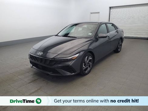 Used 2025 Hyundai Elantra SEL FWD image 1