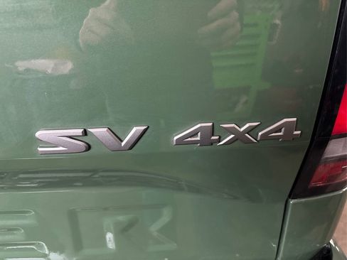 Used 2024 Nissan Frontier SV w/ SV Convenience Package image 15