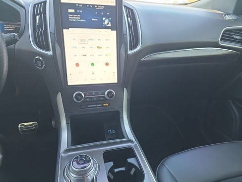 Used 2024 Ford Edge ST-Line image 16