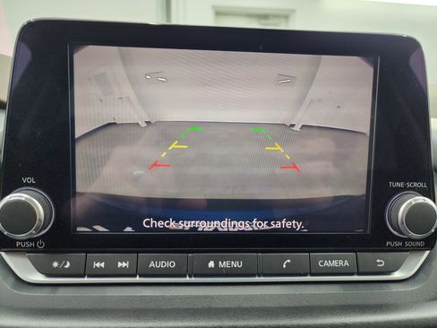 Used 2023 Nissan Rogue SV image 14