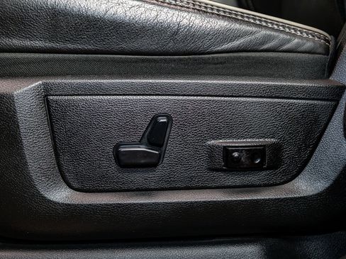 Used 2019 RAM 2500 Limited image 25