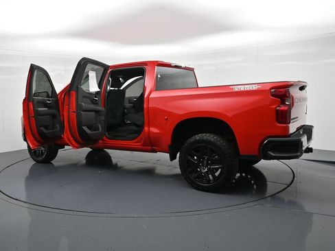 Used 2024 Chevrolet Silverado 1500 Custom Trail Boss w/ LPO, Dark Essentials Package AWD/4WD image 24