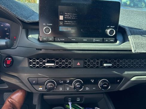 Used 2023 Honda Accord EX image 11