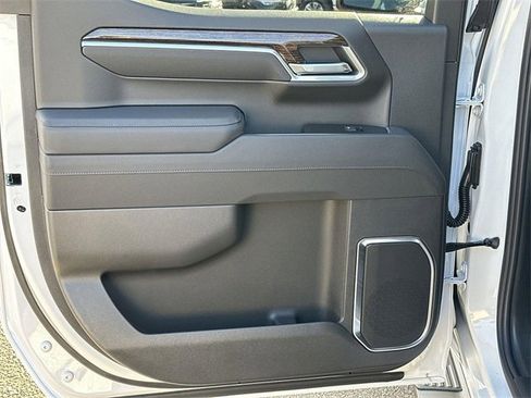 New 2026 GMC Sierra 1500 Elevation w/ LPO, Elevation Black Package image 24
