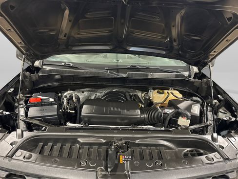 Used 2020 Chevrolet Silverado 1500 Custom w/ Custom Value Package image 11