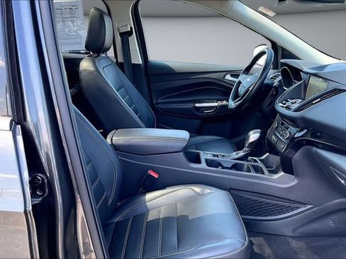Used 2019 Ford Escape Titanium AWD/4WD image 29