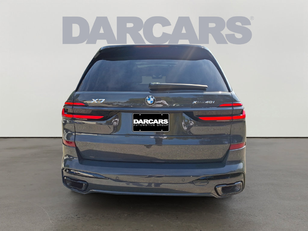 Used 2024 BMW X7 xDrive40i w/ M Sport Package AWD/4WD image 5
