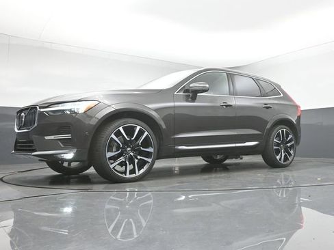 Used 2023 Volvo XC60 B5 Ultimate w/ Protection Package Premier image 40