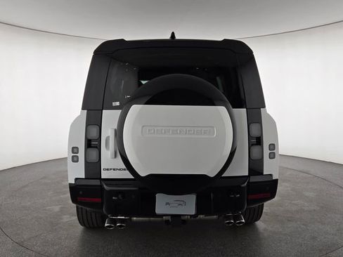 New 2026 Land Rover Defender 130 V8 AWD/4WD image 7