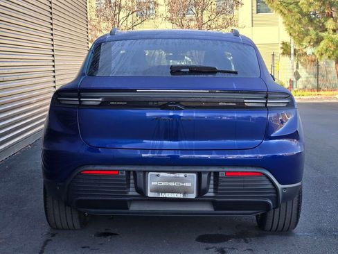 New 2025 Porsche Macan 4S Electric image 6