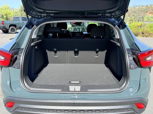 New 2026 Chevrolet Trax LS w/ LS Convenience Package FWD image 7