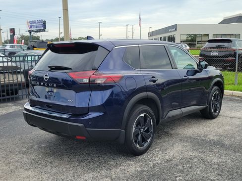 Certified 2024 Nissan Rogue SV FWD image 4