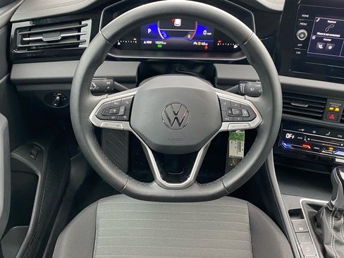 Certified 2025 Volkswagen Jetta S image 5