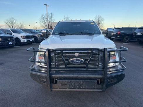 Certified 2022 Ford F450 Platinum w/ FX4 Off-Road Package image 2