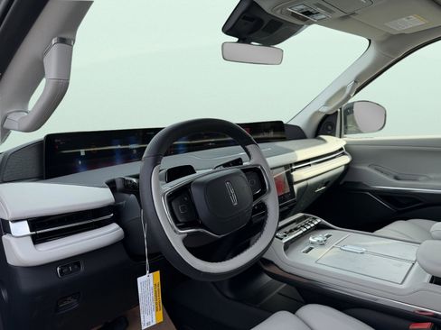 New 2026 Lincoln Navigator Reserve w/ Jet Appearance Package AWD/4WD image 14