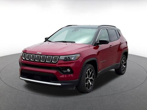 Used 2025 Jeep Compass Limited image 7