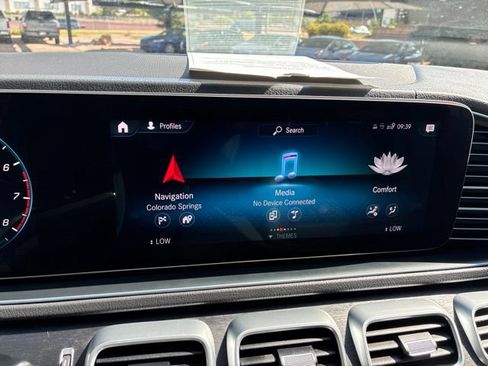 Used 2020 Mercedes-Benz GLS 450 4MATIC image 35