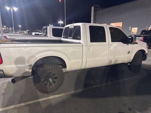 Used 2012 Ford F250 Lariat w/ Lariat Interior Pkg image 11