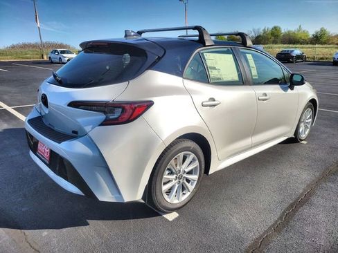 New 2026 Toyota Corolla SE image 8
