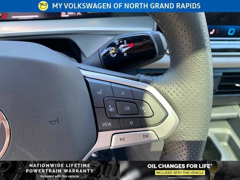 New 2026 Volkswagen Tiguan SE R-Line AWD/4WD image 11