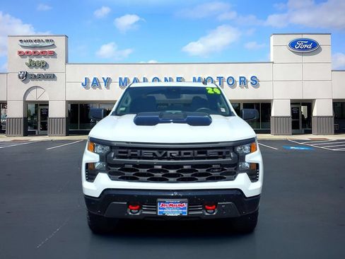 Used 2024 Chevrolet Silverado 1500 Custom Trail Boss w/ LPO, Dark Essentials Package AWD/4WD image 9