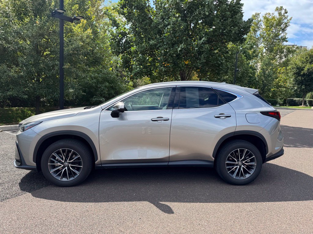 Used 2024 Lexus NX 350h AWD image 2
