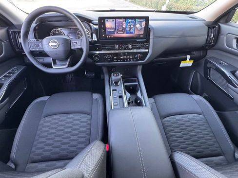 New 2026 Nissan Pathfinder SV image 11