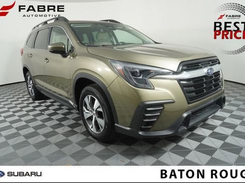 Used 2025 Subaru Ascent Premium AWD/4WD image 1