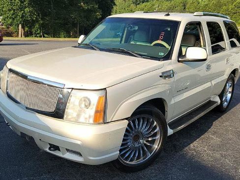Used 2003 Cadillac Escalade LUXURY image 10