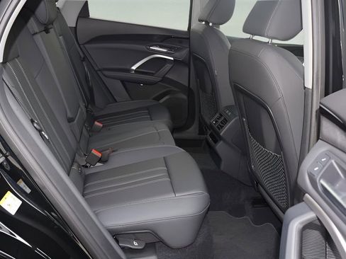 New 2025 Audi Q5 Premium Plus image 17