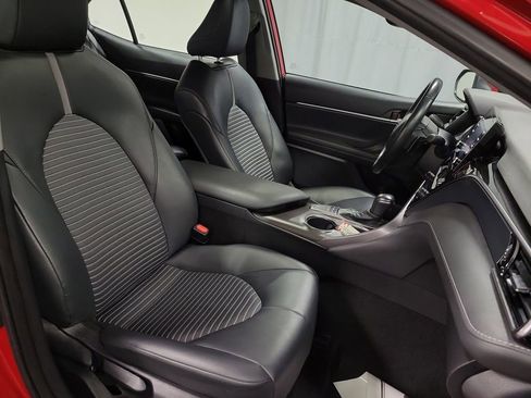 Used 2024 Toyota Camry SE image 26