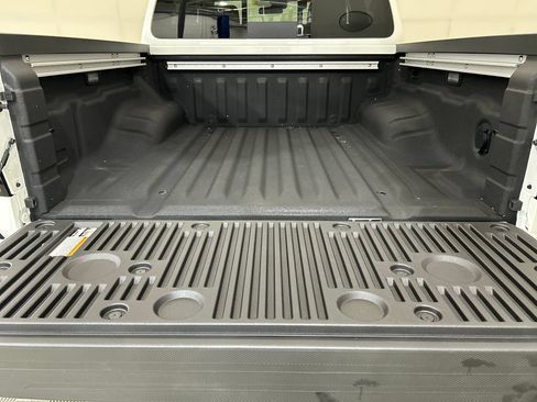 Used 2026 Nissan Frontier PRO-4X w/ Pro-4x Convenience Package AWD/4WD image 5