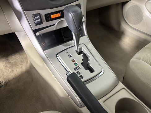 Used 2011 Toyota Corolla LE FWD image 28