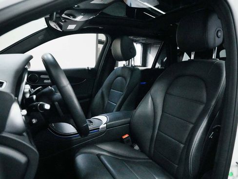 Used 2022 Mercedes-Benz GLC 300 4MATIC w/ Multimedia Package Lite image 28