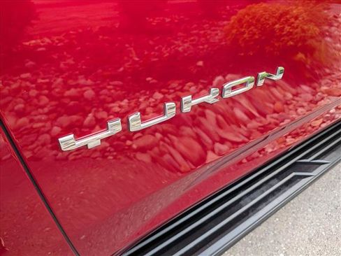 Used 2022 GMC Yukon SLE RWD image 10