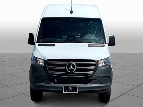 New 2025 Mercedes-Benz Sprinter 2500 image 3