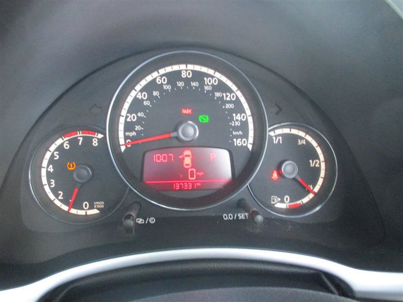 Used 2013 Volkswagen Beetle 2.0T FWD image 16