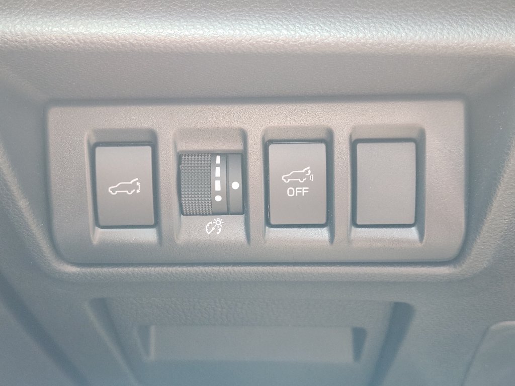 Used 2025 Subaru Outback Touring XT AWD/4WD image 23