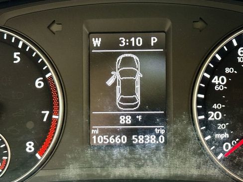 Used 2015 Volkswagen Passat 1.8T SE FWD image 12