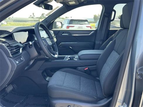 New 2025 GMC Acadia Elevation image 21