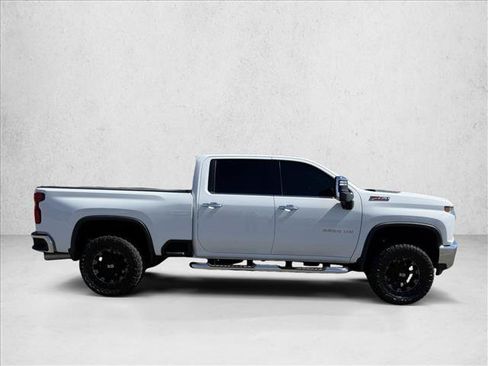 Used 2021 Chevrolet Silverado 2500 LTZ w/ LTZ Plus Package AWD/4WD image 4