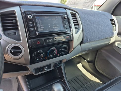Used 2014 Toyota Tacoma 4x4 Double Cab w/ TRD Off-Road Package image 11